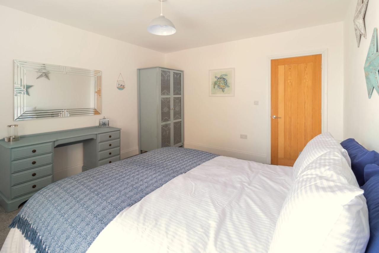 Lovely 2- Bedroom Apartment With Stunning Sea Views Worthing Exterior foto