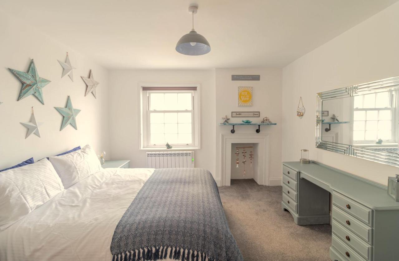 Lovely 2- Bedroom Apartment With Stunning Sea Views Worthing Exterior foto